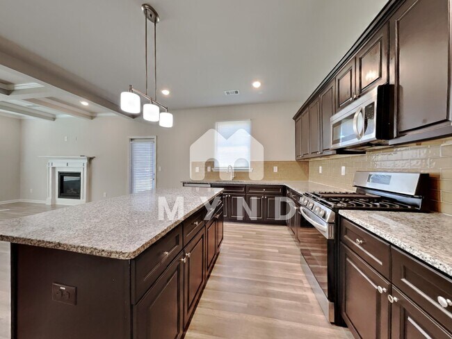 Building Photo - 3362 Landings S Dr SW