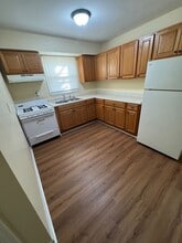 Building Photo - 3233 Blackstone Ave