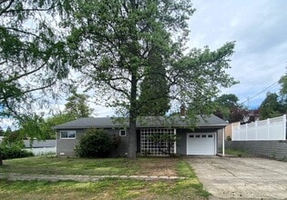 Building Photo - 1642 NW Almond Ave
