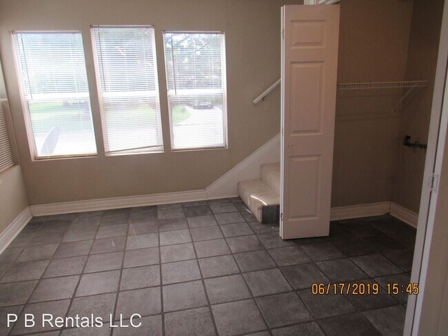 Building Photo - 3 br, 2 bath House - 1816 NW Dearborn Avenue