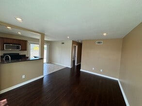 Building Photo - 1301 E Fairgrove Ave