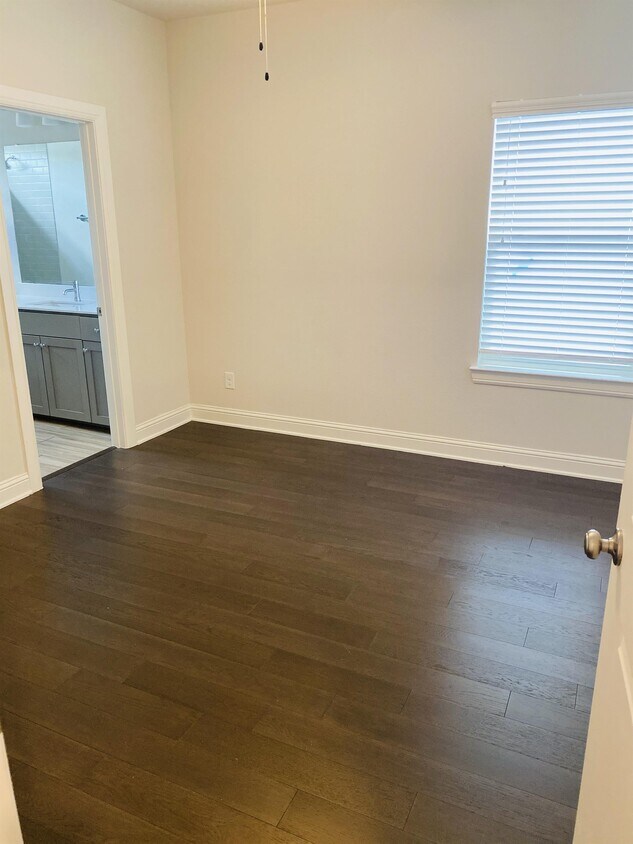 Photo - 3207 Forest Park Blvd (Fort Worth, TX)