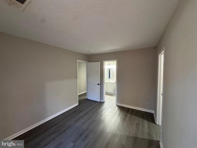 Building Photo - 3269 Indian King Ct