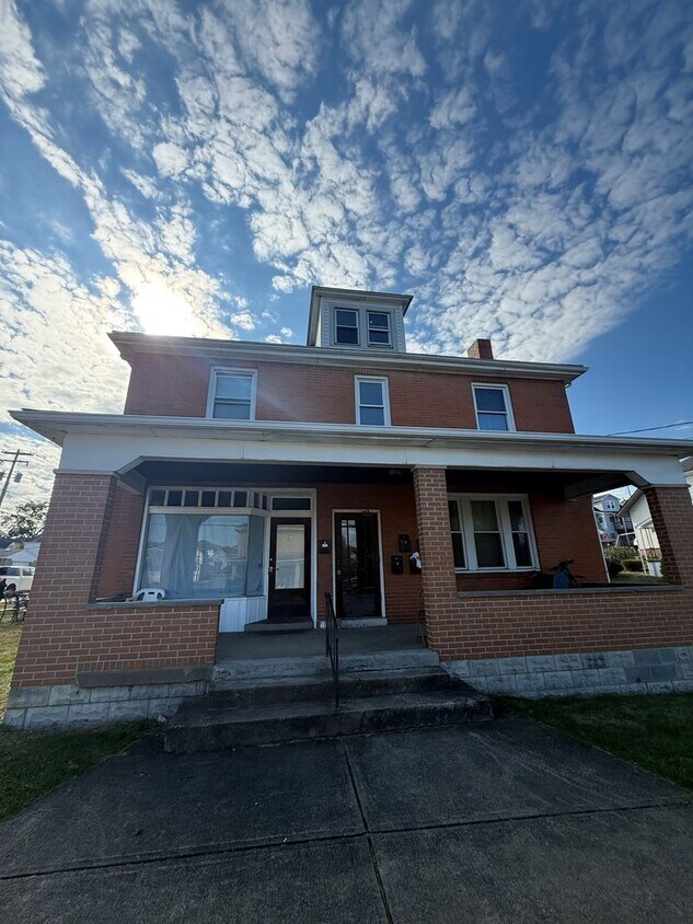 Foto principal - 438 Euclid Ave