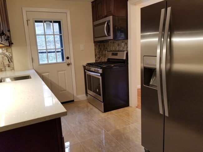 kitchen - 116 Mount Lebanon Blvd