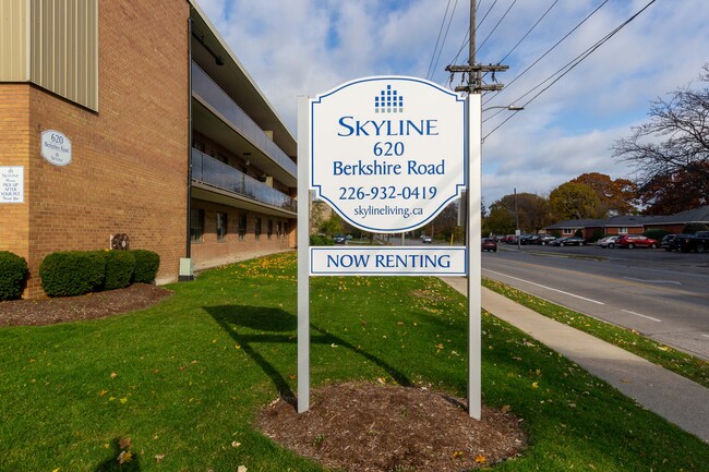 Building Photo - Bryn Mawr Apartments