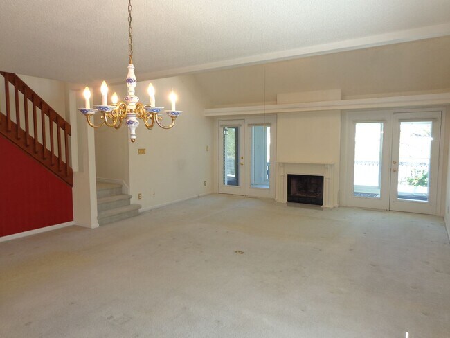 Foto del edificio - Cypress Point - Beautiful Water View!