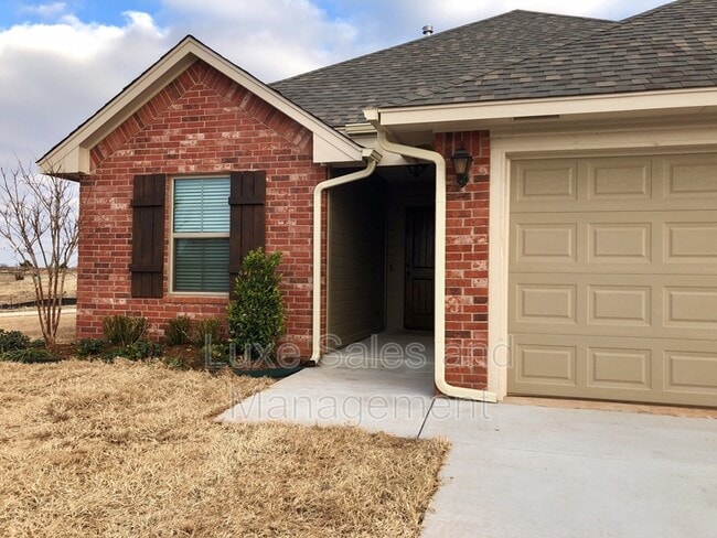 Building Photo - 14008 Northwood Vlg