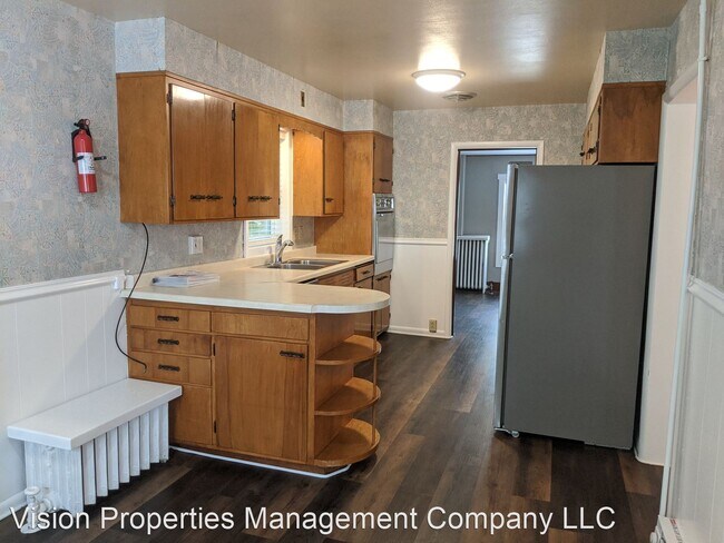 Building Photo - 4 br, 2 bath House - 300 12th Street NE