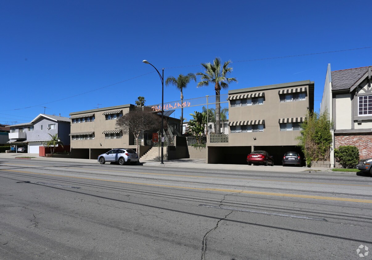 Primary Photo - 4401 W Verdugo Ave