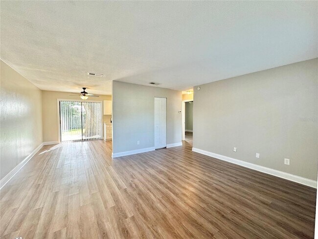 Foto del edificio - 1814 3rd St SE