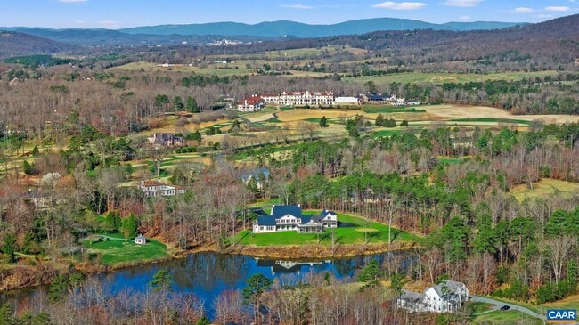 Building Photo - 4018 Fairway Dr