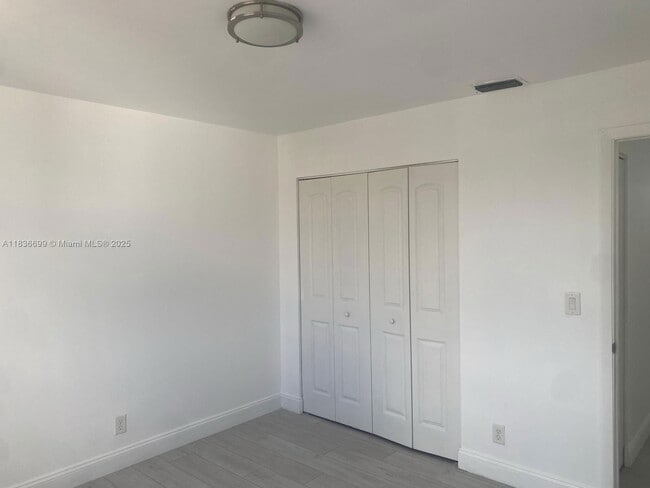 Foto del edificio - 3749 NW 107th Way