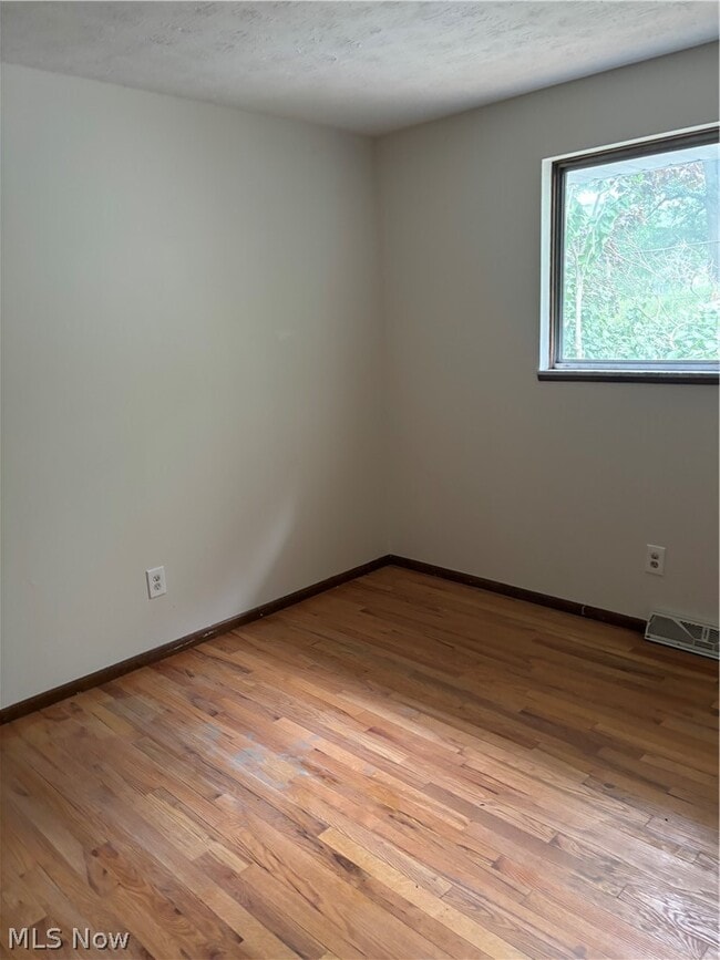 Building Photo - 4585 Wilburn Dr
