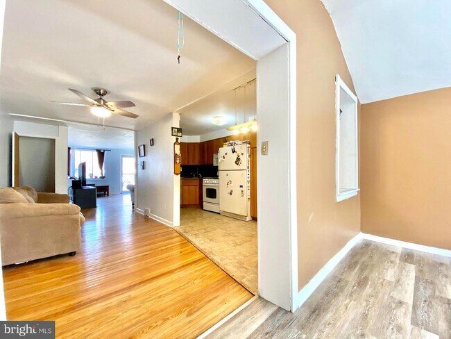 Building Photo - 309 Park Dr
