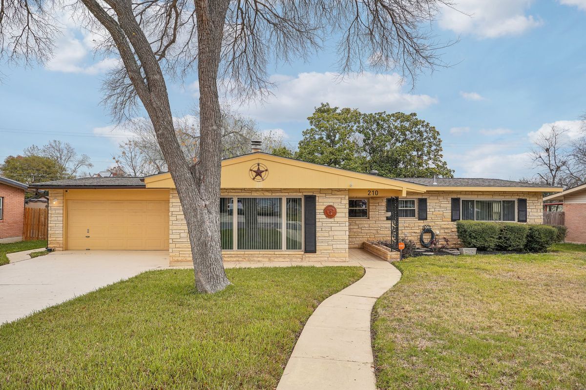 Foto principal - 210 Lemonwood Ave
