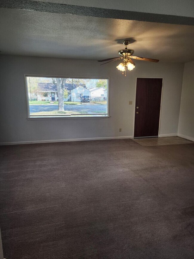 Foto del edificio - Two bedroom house in laurel