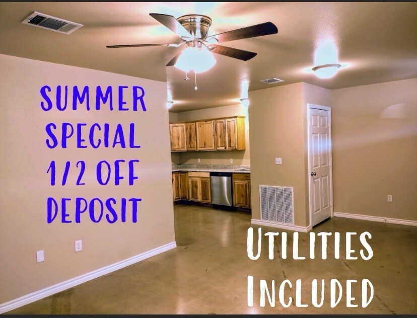 Foto principal - 105 Oak Trail St