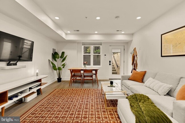 Foto del edificio - 1519 K St SE