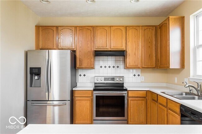 Foto del edificio - 13800 Stanford Dr