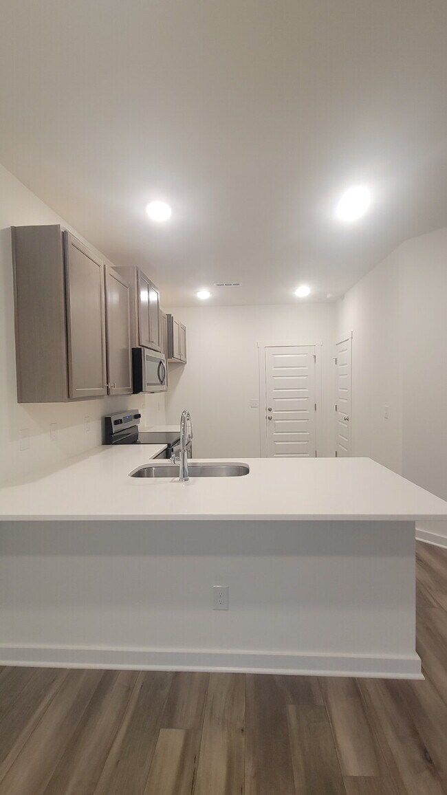 Building Photo - Newly built.  "Spacious 3-Bed Townhouse wi...