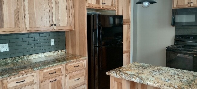 Building Photo - 109 Earl St