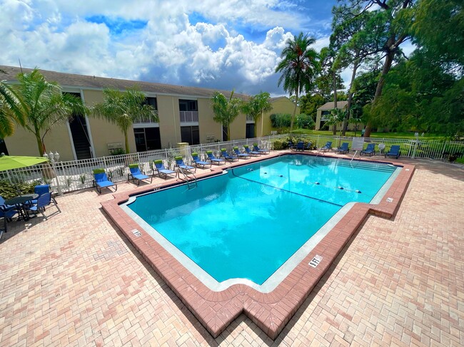 Foto del edificio - Garden Grove Apartments