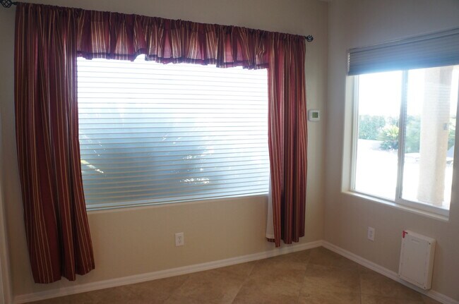Building Photo - BEAUTIFUL 4 BEDROOM HOME IN SILVERSTONE CO...