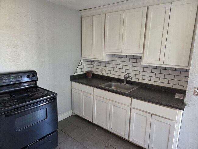 Foto del edificio - 3100 NW 33rd St