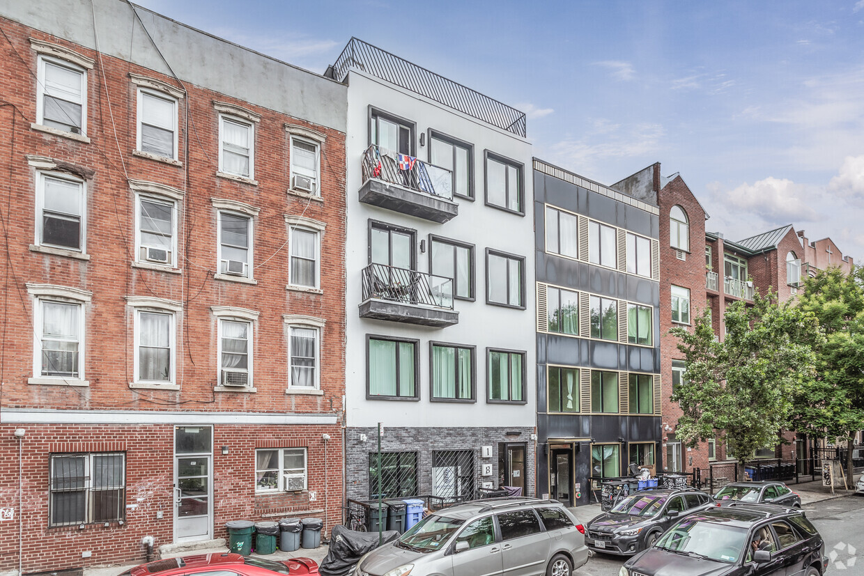 Primary Photo - 187 Johnson Ave