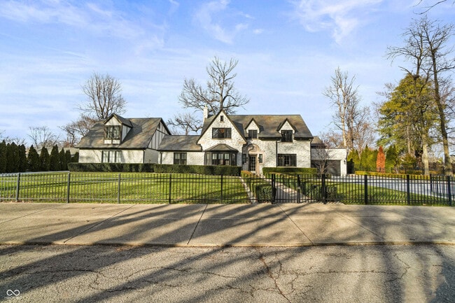 Foto del edificio - 1210 Golden Hill Dr