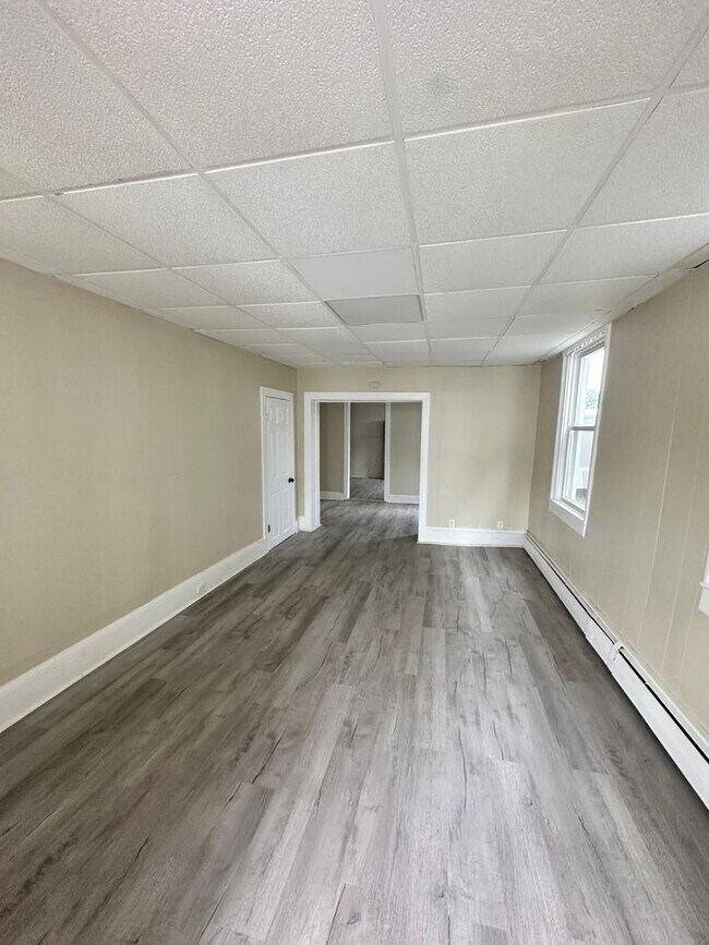 Foto del edificio - 1326-1330 N Washington Street