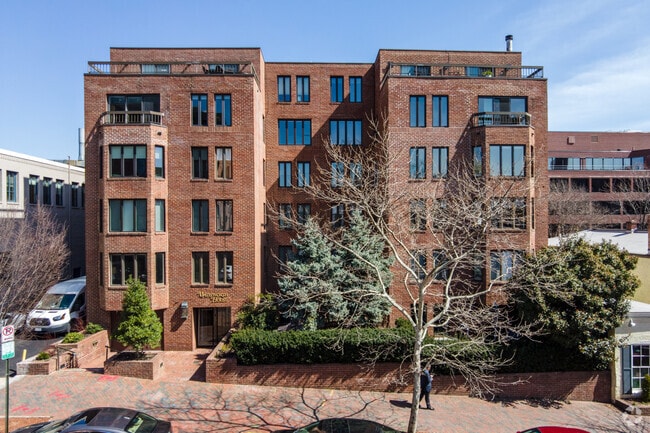 Building Photo - Wadsworth House