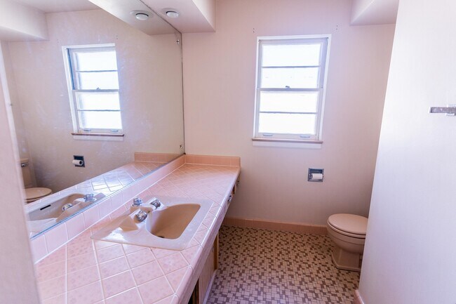 Building Photo - 7929 Karlov Ave