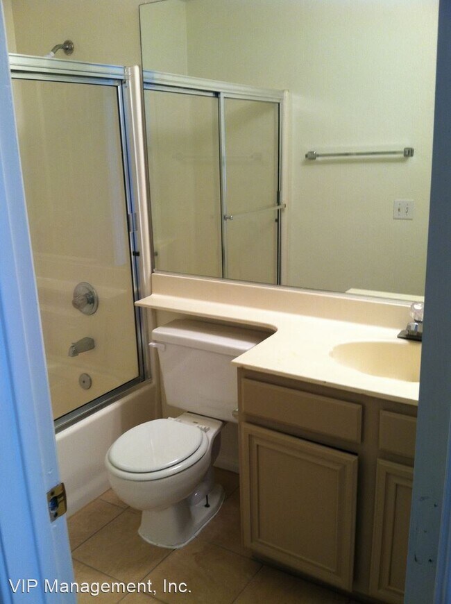 Building Photo - 5 br, 3 bath House - 13191 High Desert Rd.