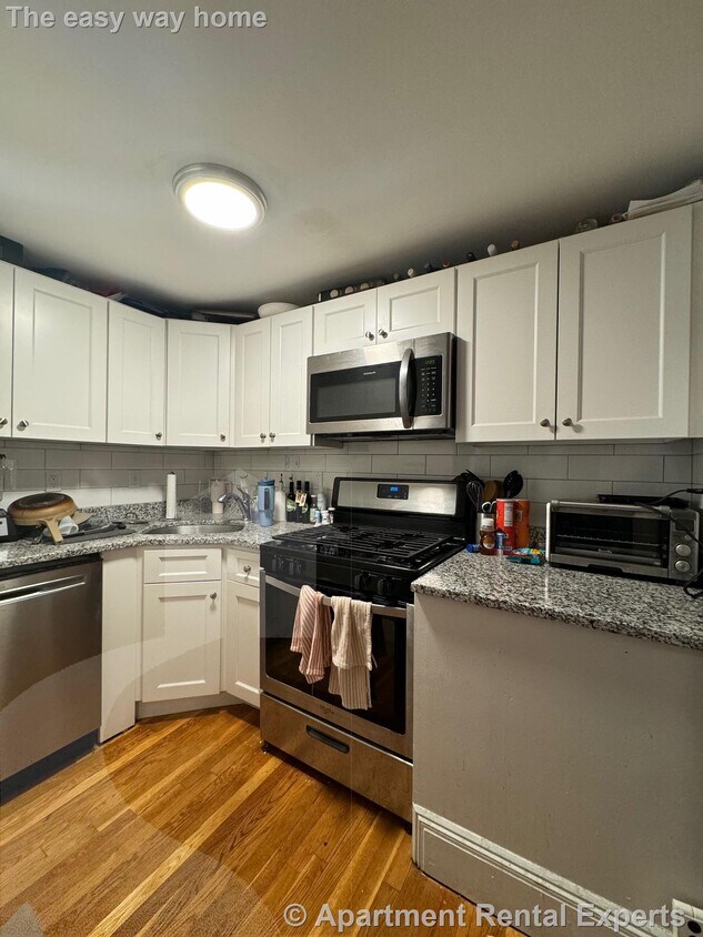 Photo - 22 Yarmouth St Unit #2