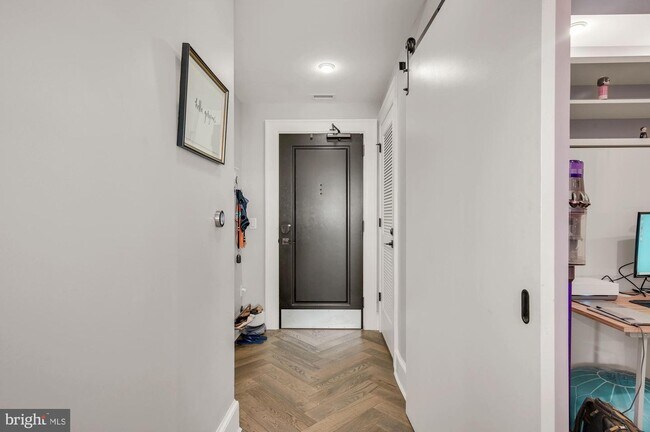 Foto del edificio - 1011 M St NW