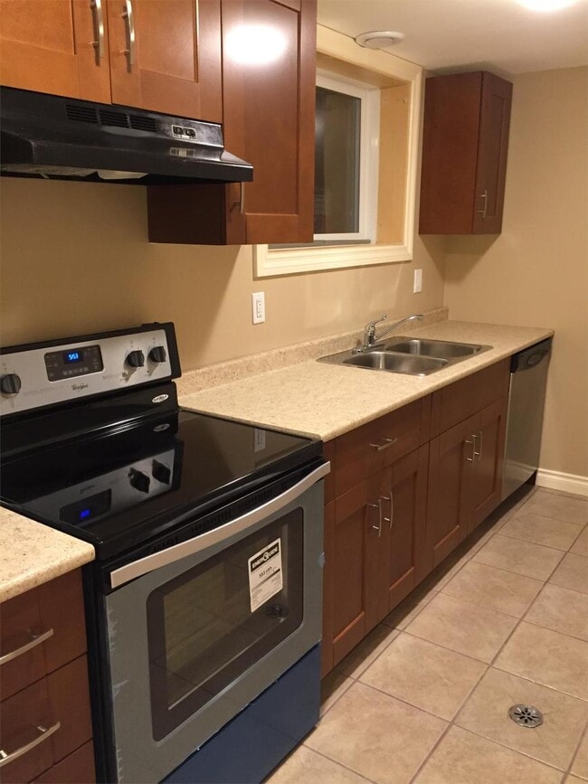 Building Photo - 2 bedroom in Grande Prairie AB T8W0B5