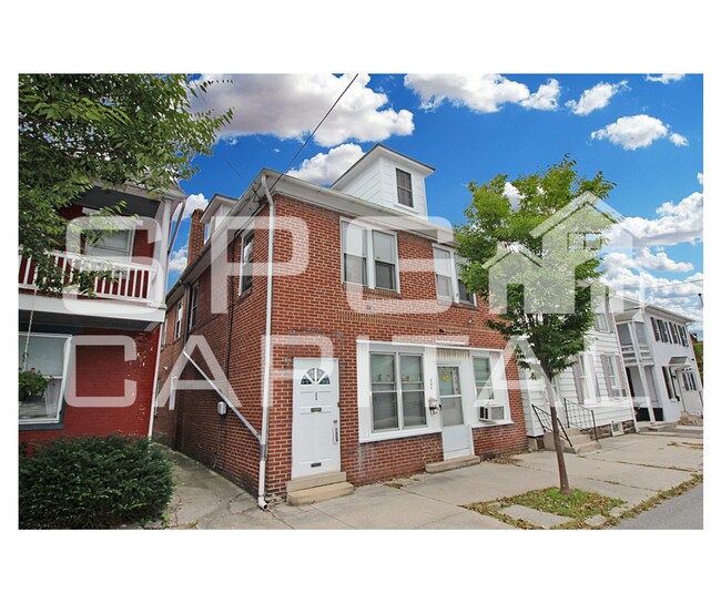 244 York St Unit B, Gettysburg, PA 17325 Apartment for Rent in