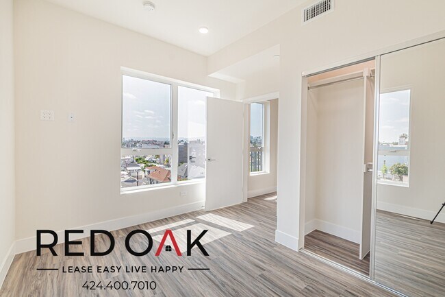 Foto del edificio - 1037 Dewey Ave