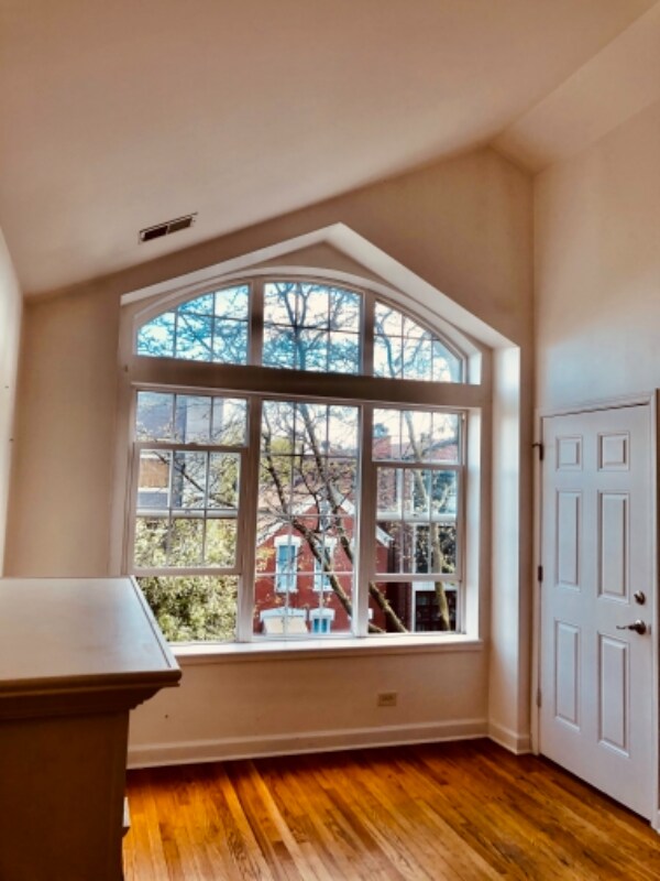 Building Photo - 2648 W Cortez St