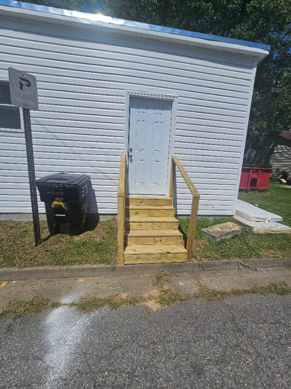 Building Photo - 2129 Chestnut St