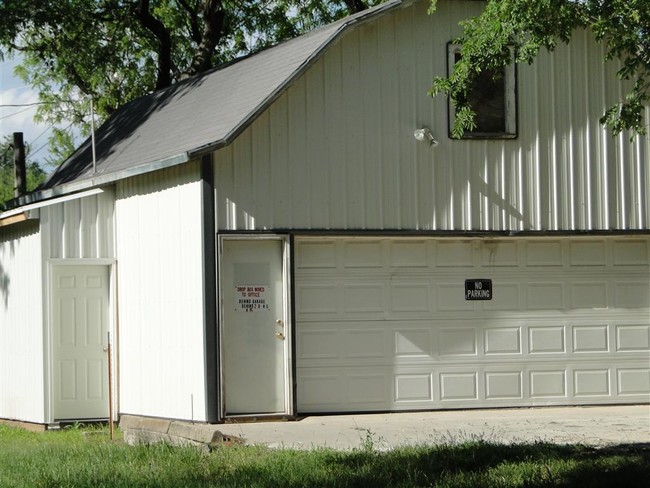 Building Photo - Mulvane Mobile Home Park