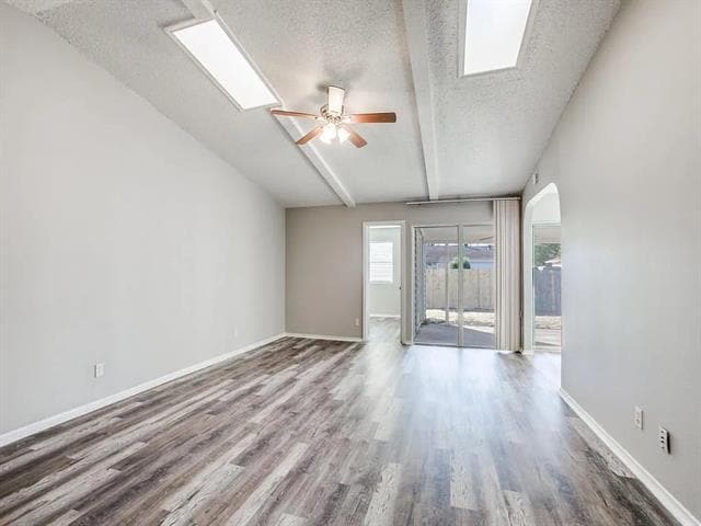 Building Photo - 1109 Shadyglen Cir