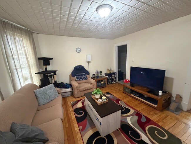 Foto del edificio - 429 Main St