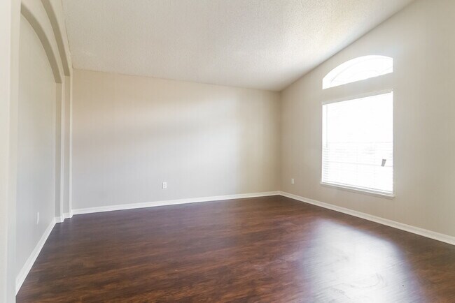 Building Photo - 4056 Forest Island Dr