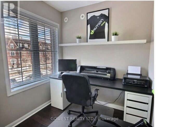 Photo du bâtiment - 614 Shoreline Dr