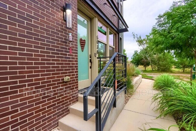 Building Photo - 5038 South Platte River Parkway