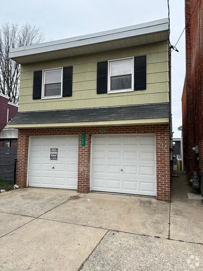 East Side Houses for Rent with High Ceilings Lancaster, PA 2 Homes