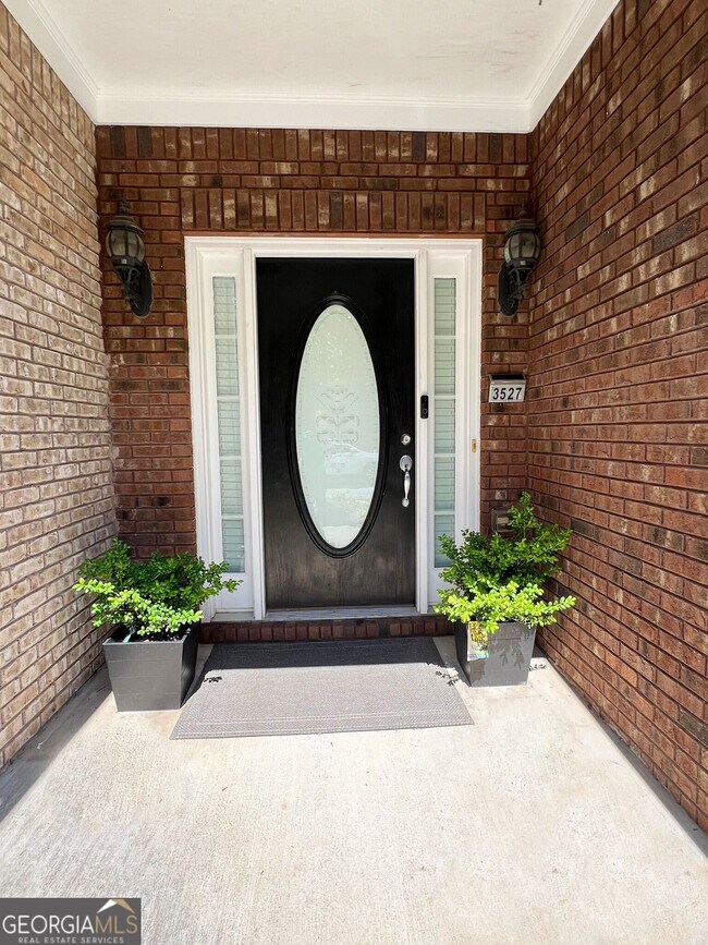 3527 Compass Rose Dr, Peachtree Corners, GA 30092 Townhome Rentals in Peachtree Corners GA